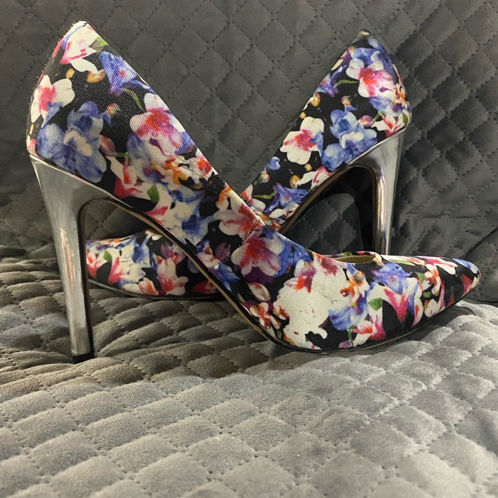Apt. 9 heels